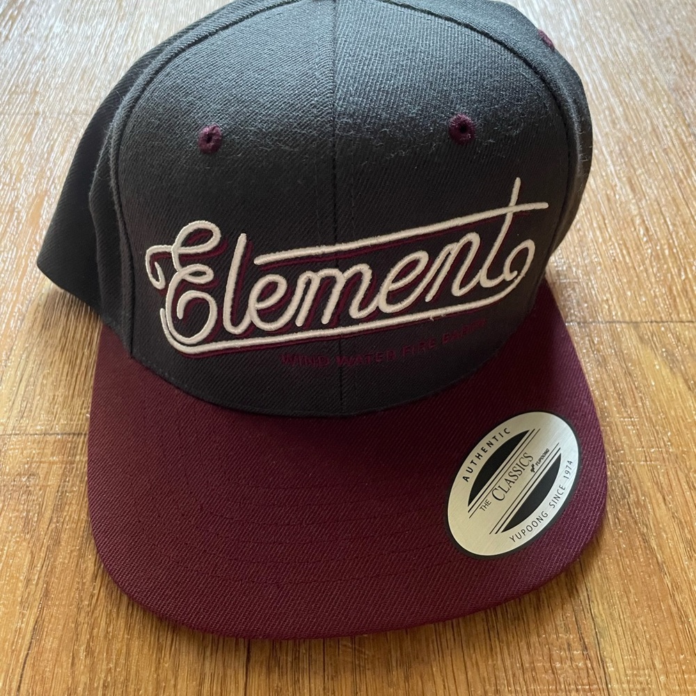 NWT Charcoal & Burgundy Element Cap